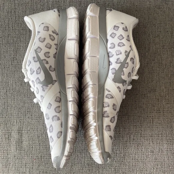 Nike Free 5.0 animal cheetah print size 11.5 women’s sneaker - Picture 3 of 10